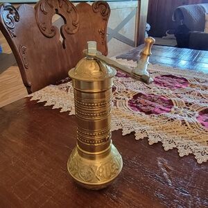 Turkish manual grinder